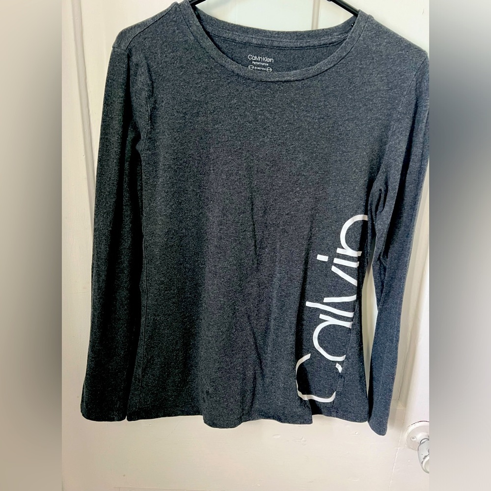 Calvin Klein XL long sleeve tee